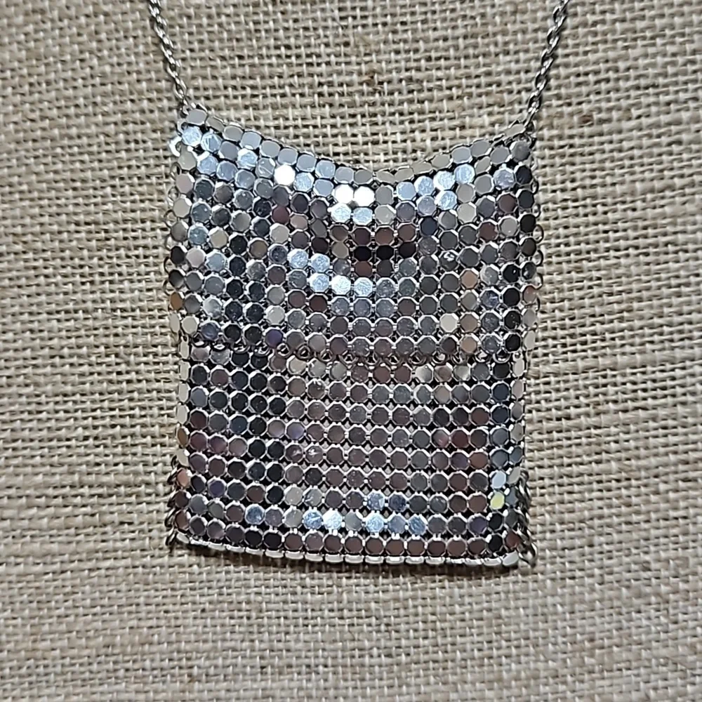 N/A this preloved